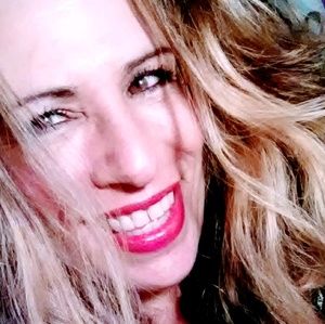 Meet your Posher, Charmayne